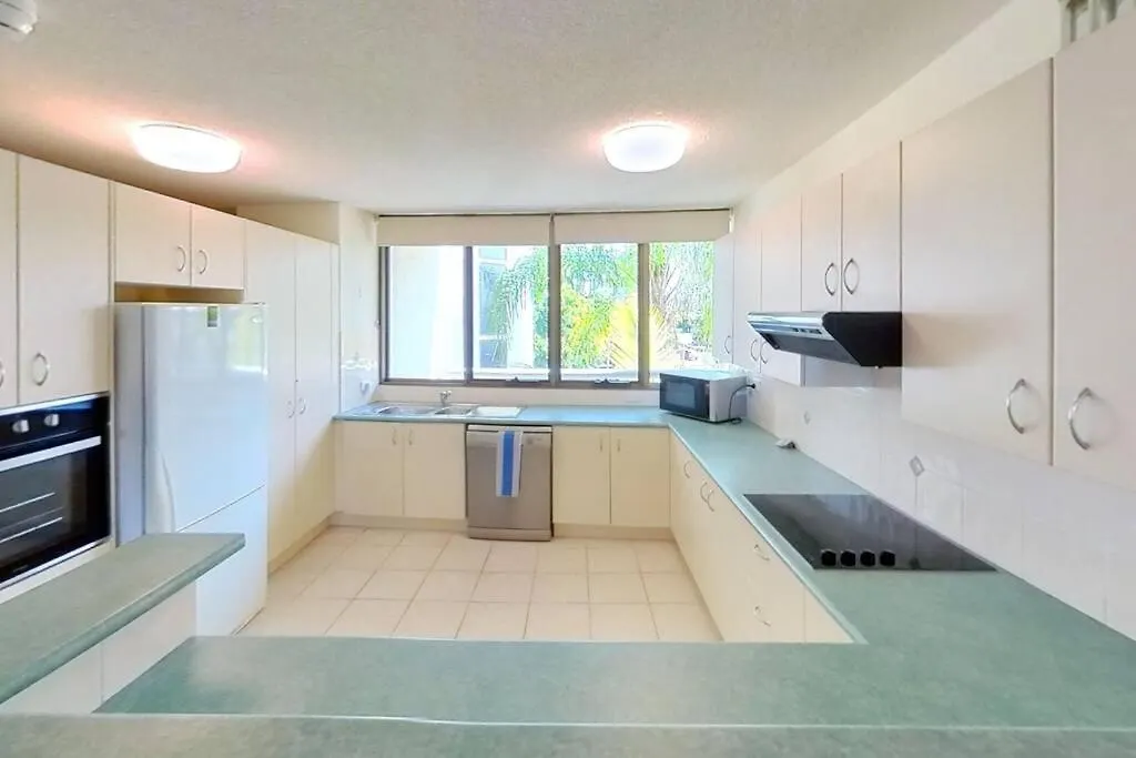 Gemini Resort, 2Bedroom Unit19 And Carpark Golden Beach, Caloundra Australia