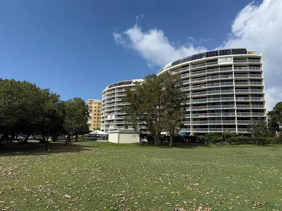 Apartment Gemini Resort, 2Bedroom Unit19 And Carpark Golden Beach, Caloundra